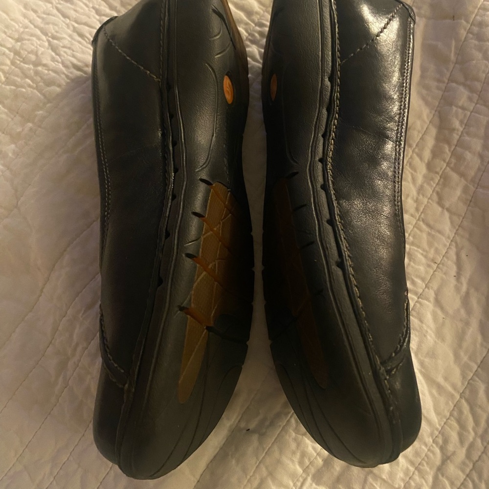 Clarks Black Leather Flats - Picture 3 of 7